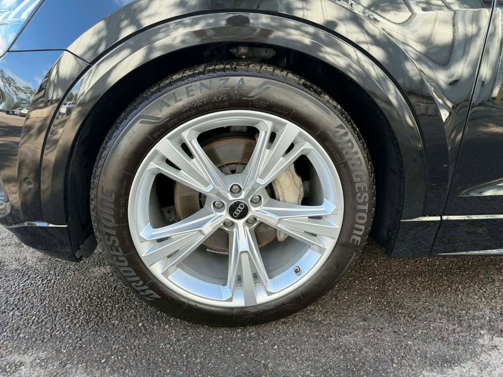 Used 2023 Audi Q8 Prestige image 9