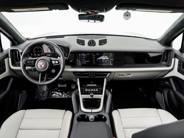New 2026 Porsche Cayenne GTS image 23