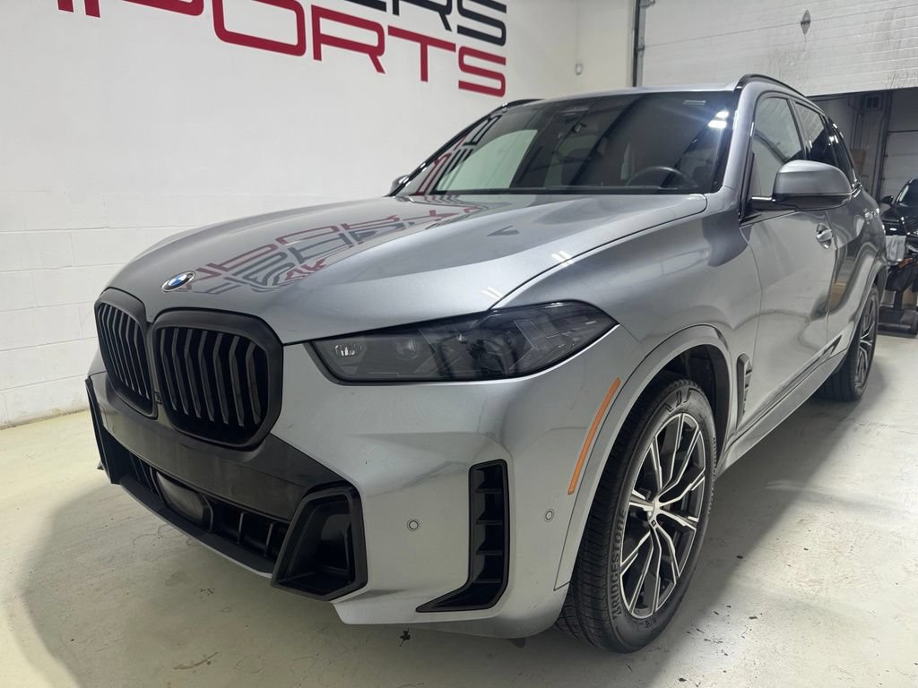 Used 2026 BMW X5 xDrive40i w/ M Sport Package AWD/4WD image 2