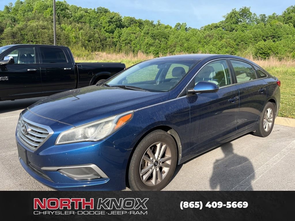 Used 2017 Hyundai Sonata SE FWD image 1