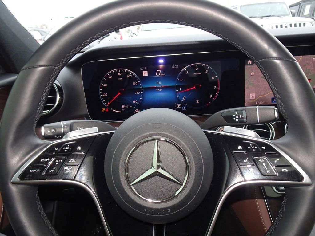 Used 2023 Mercedes-Benz E 350 4MATIC Sedan image 23