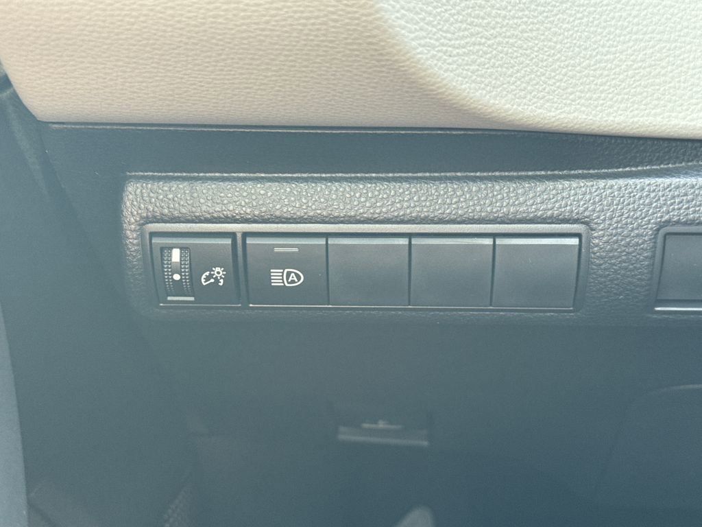 New 2026 Toyota Corolla LE FWD image 31