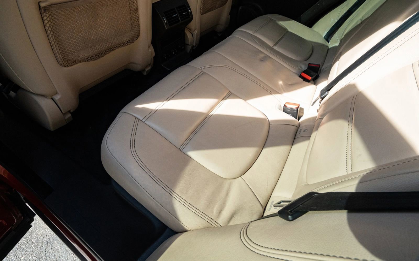 Used 2017 Jaguar F-PACE Prestige image 14