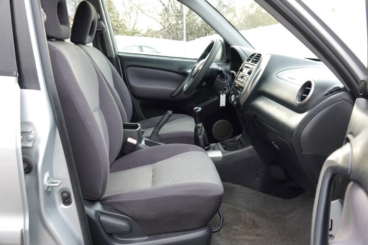 Used 2005 Toyota RAV4 4WD image 67