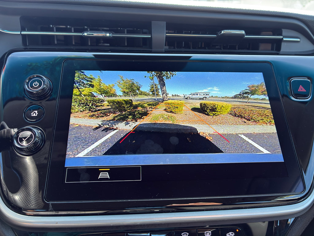 Used 2023 Chevrolet Bolt LT FWD image 31