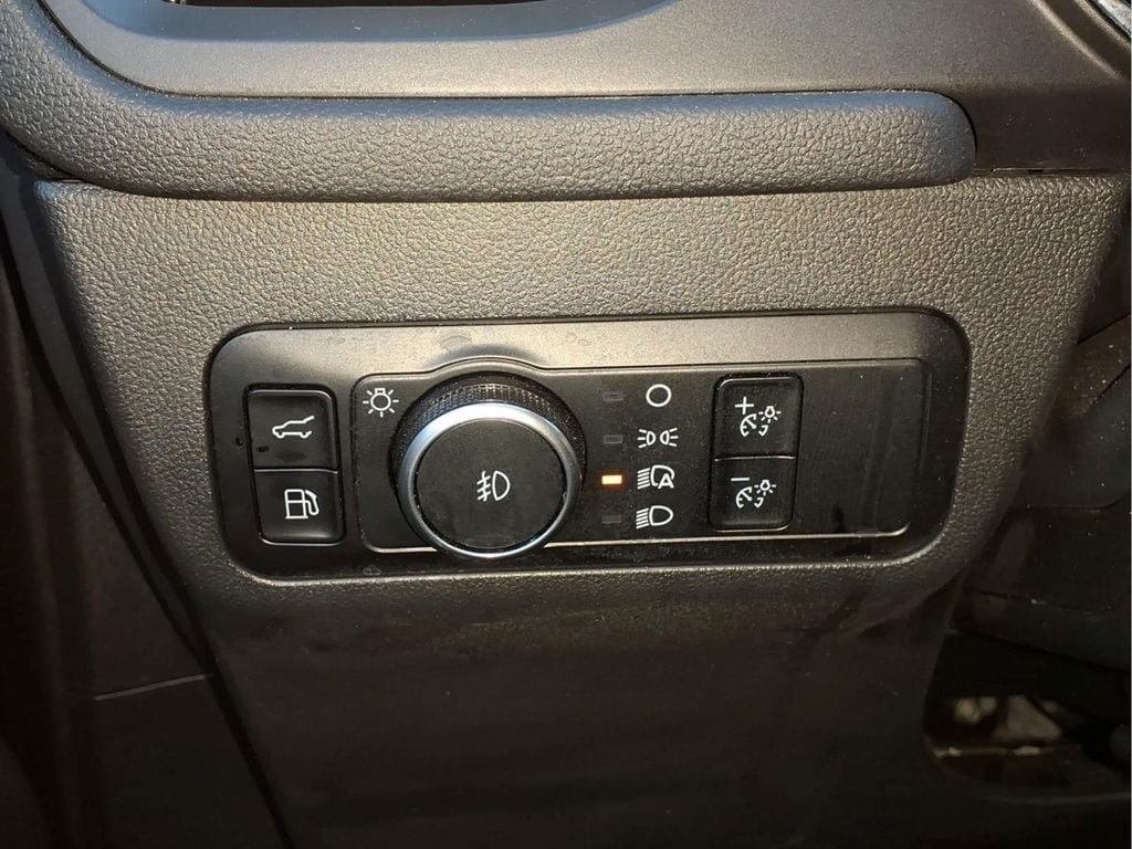 Used 2024 Ford Escape SE w/ PHEV Premium Package FWD image 21