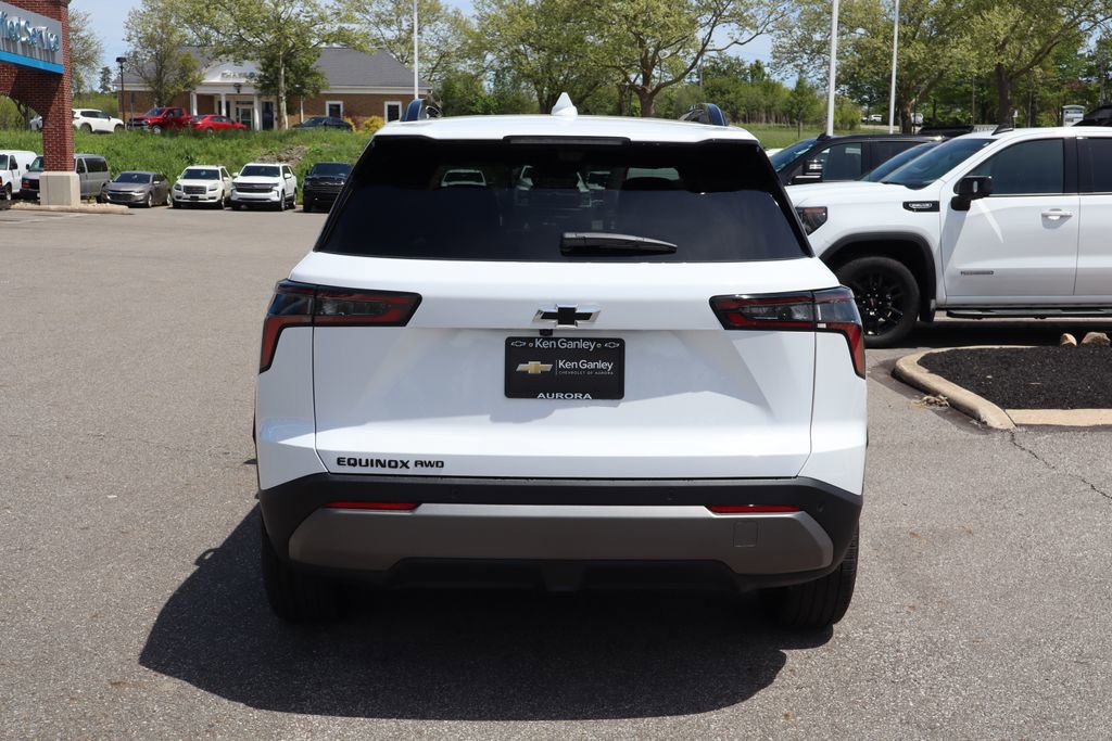 New 2026 Chevrolet Equinox LT w/ Midnight Edition AWD/4WD image 32