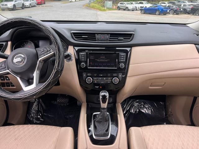 Used 2020 Nissan Rogue SV FWD image 15