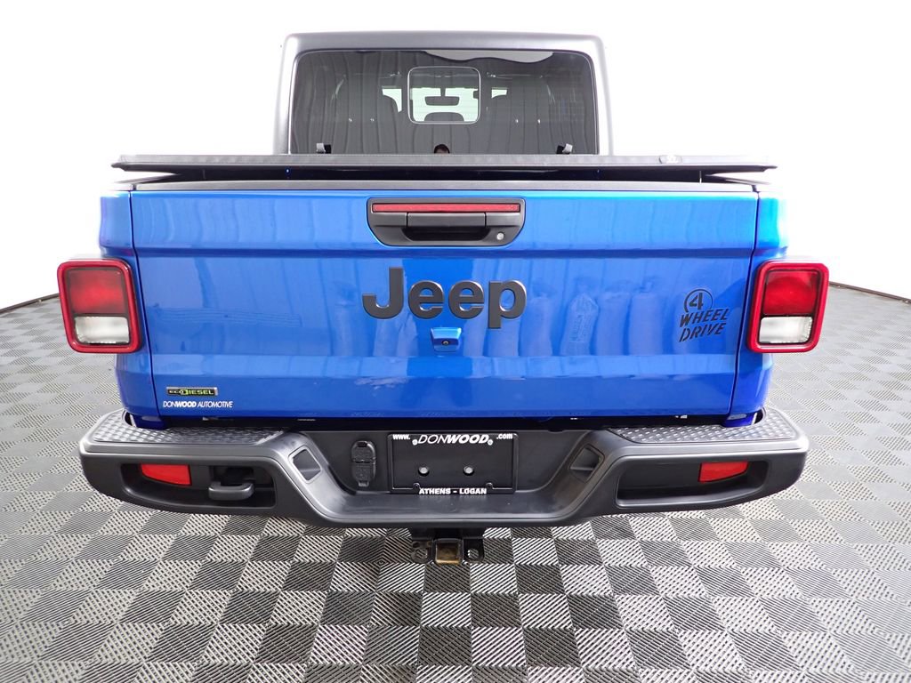 Used 2023 Jeep Gladiator Willys image 14