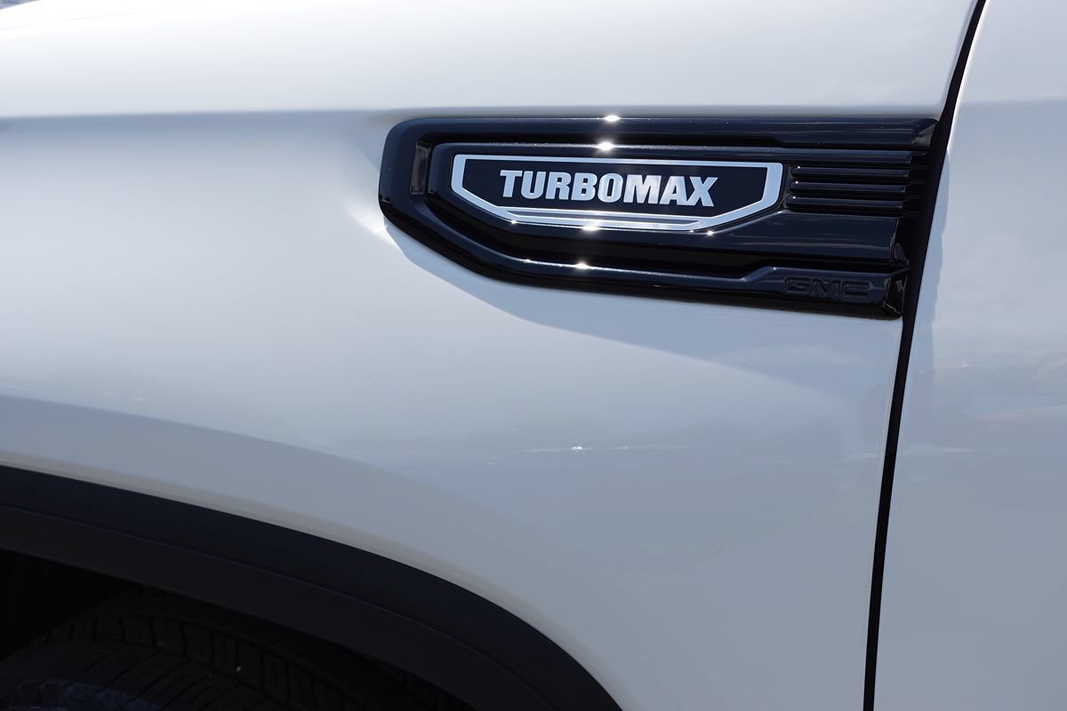 Used 2025 GMC Sierra 1500 Elevation AWD/4WD image 14