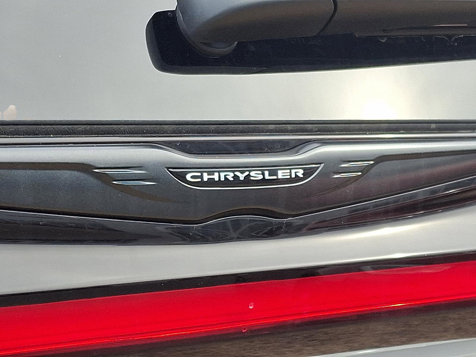 New 2026 Chrysler Pacifica Limited w/ S Appearance Package image 19