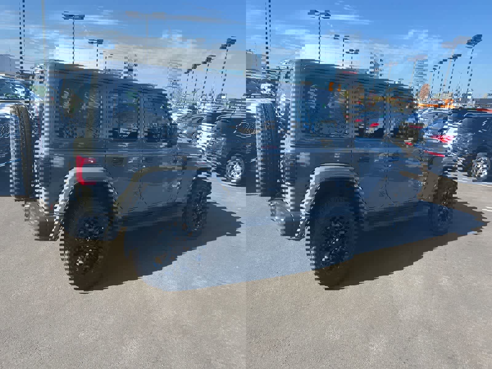 Used 2023 Jeep Wrangler Sahara w/ Cold Weather Group image 7