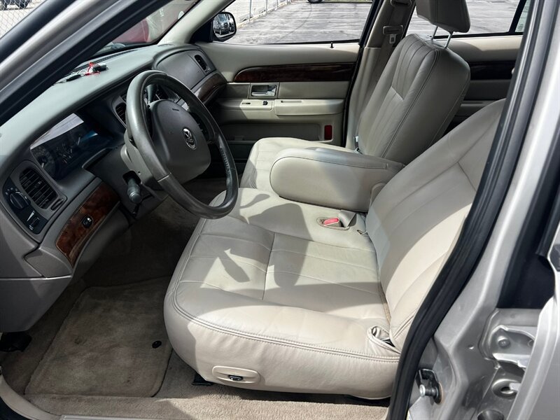 Used 2009 Mercury Grand Marquis LS RWD image 16