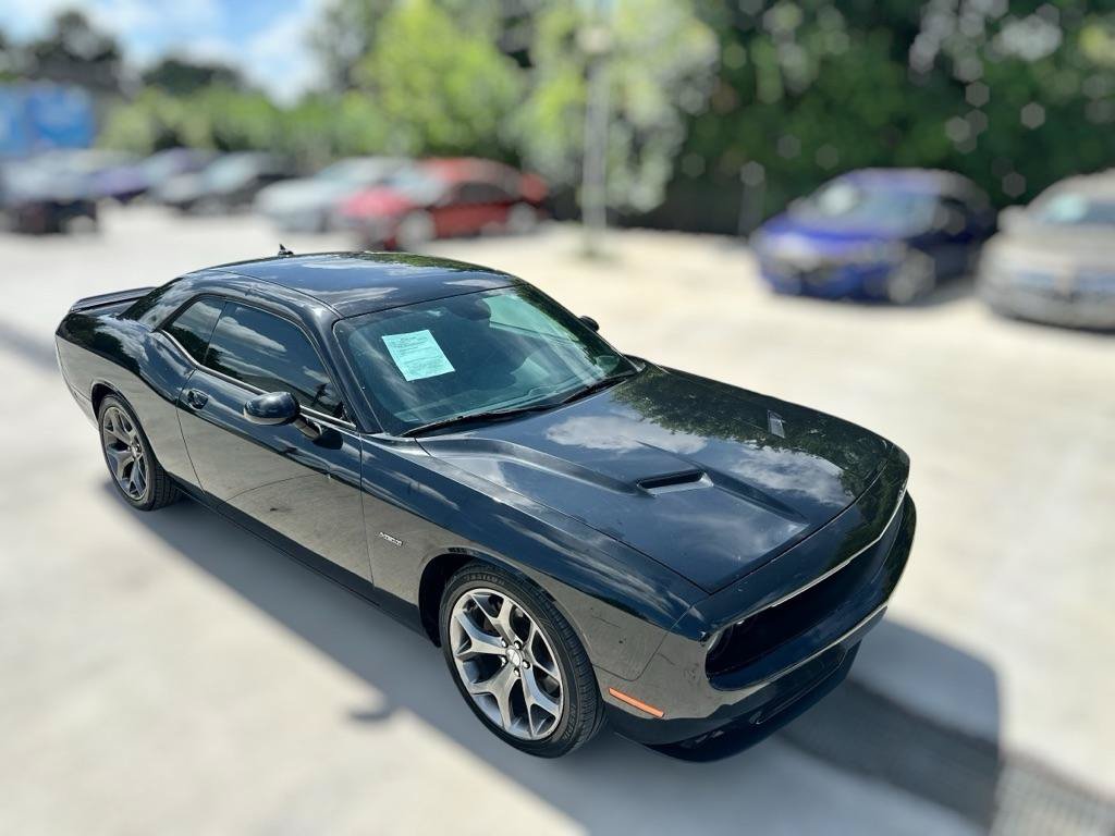 Used 2015 Dodge Challenger R/T Plus RWD image 21