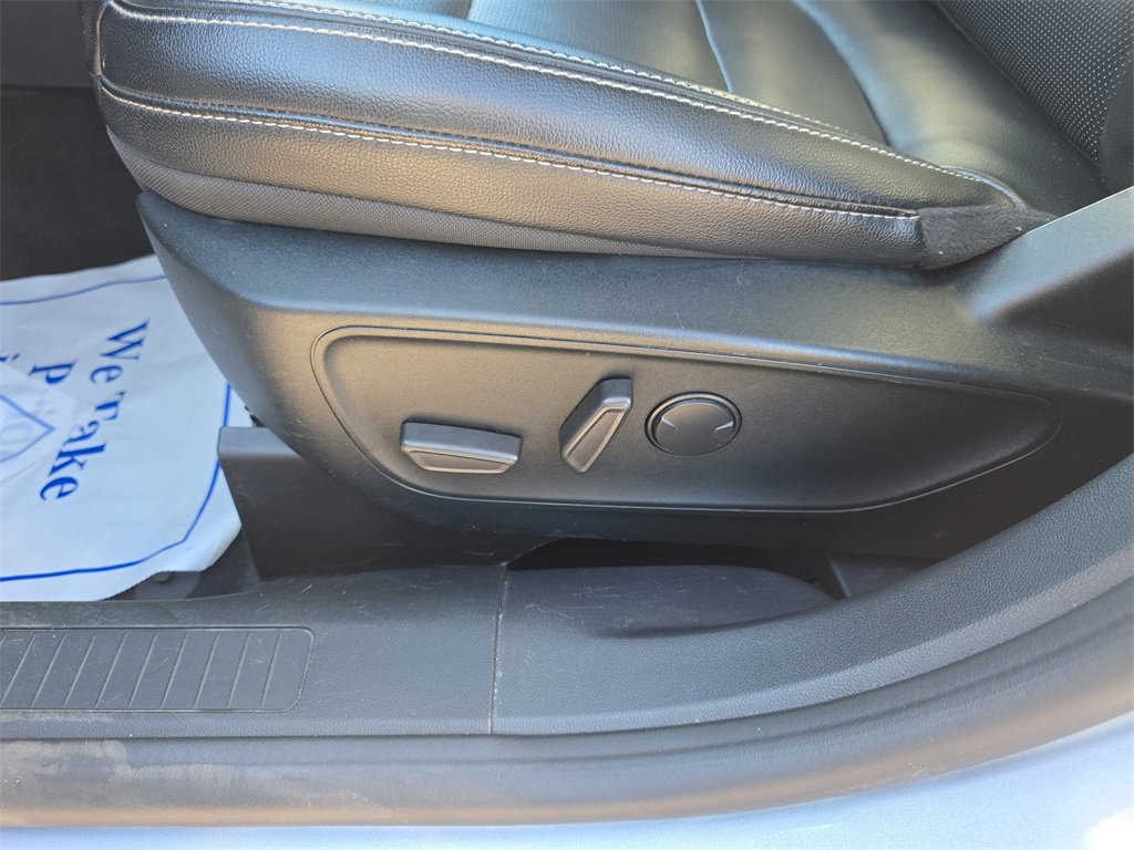 Used 2022 Ford Escape SEL image 13