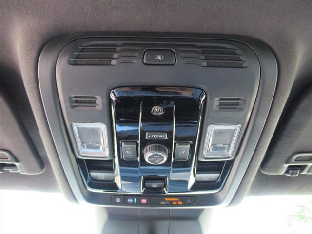 New 2026 Cadillac Escalade ESV Platinum Sport w/ LPO, ONYX Package image 30