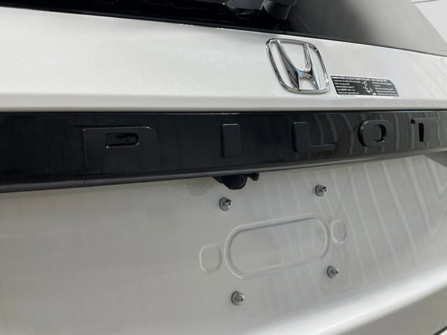 New 2025 Honda Pilot Touring image 9