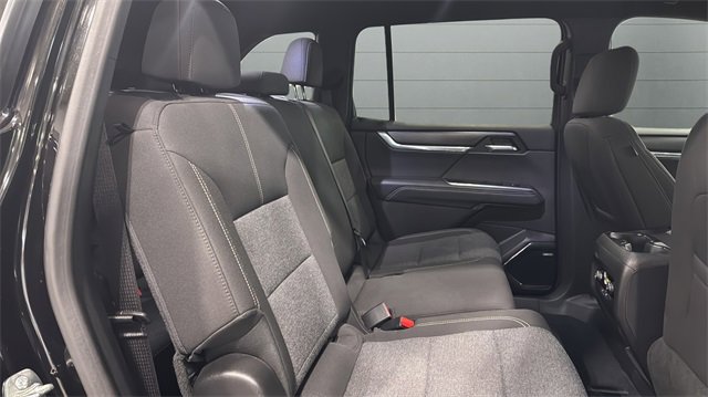 Used 2025 GMC Acadia Elevation image 31