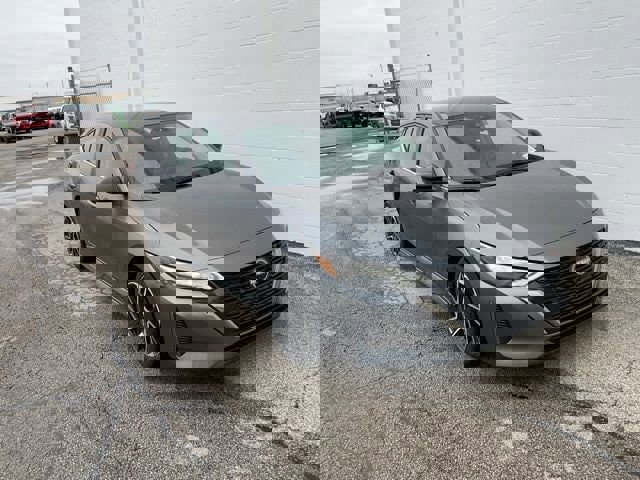 Used 2025 Nissan Sentra SR image 1