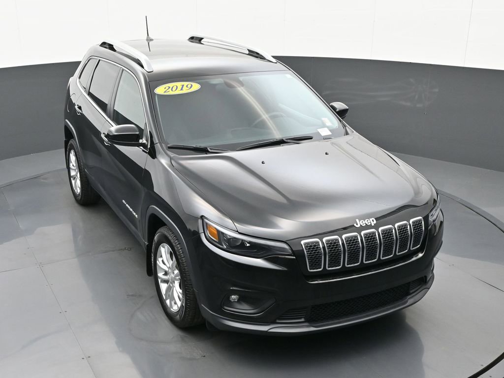 Used 2019 Jeep Cherokee Latitude w/ Popular Appearance Group FWD image 38