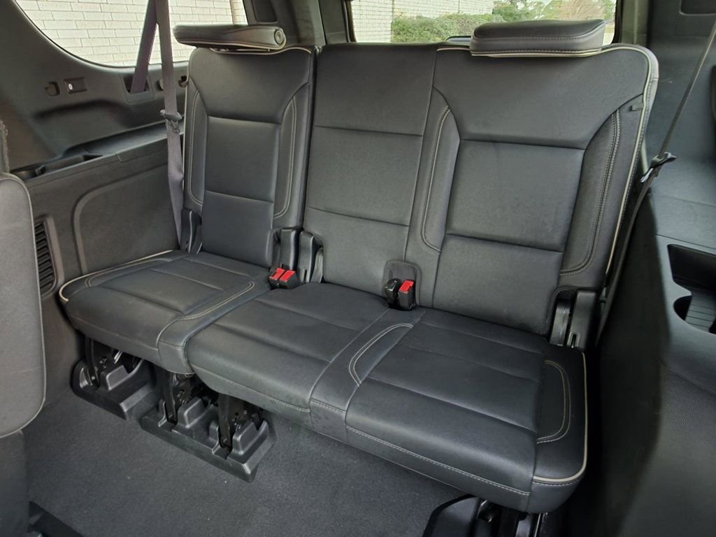 Used 2022 Chevrolet Suburban Premier RWD image 14