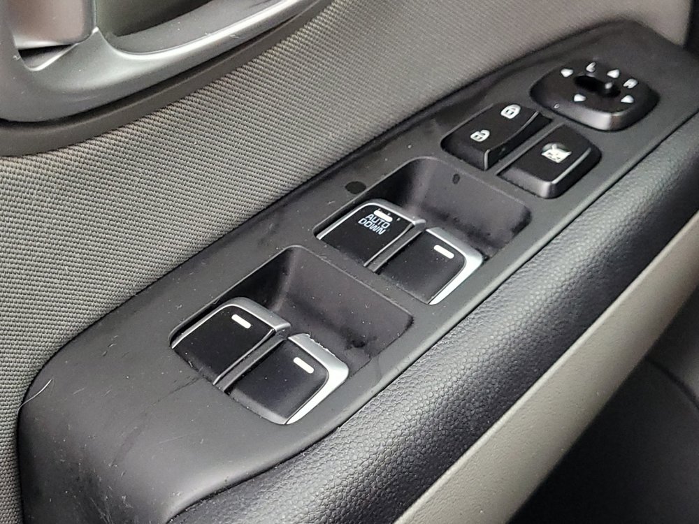 Used 2019 Kia Soul FWD image 27