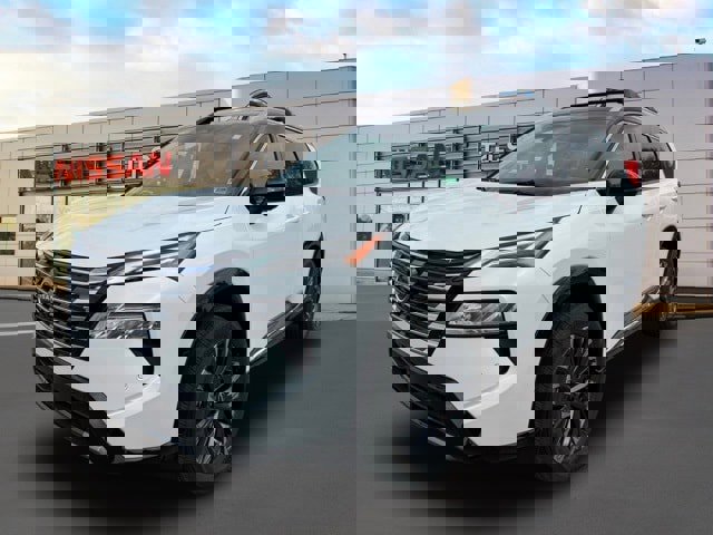 New 2026 Nissan Rogue Platinum w/ Platinum Premium Package image 2