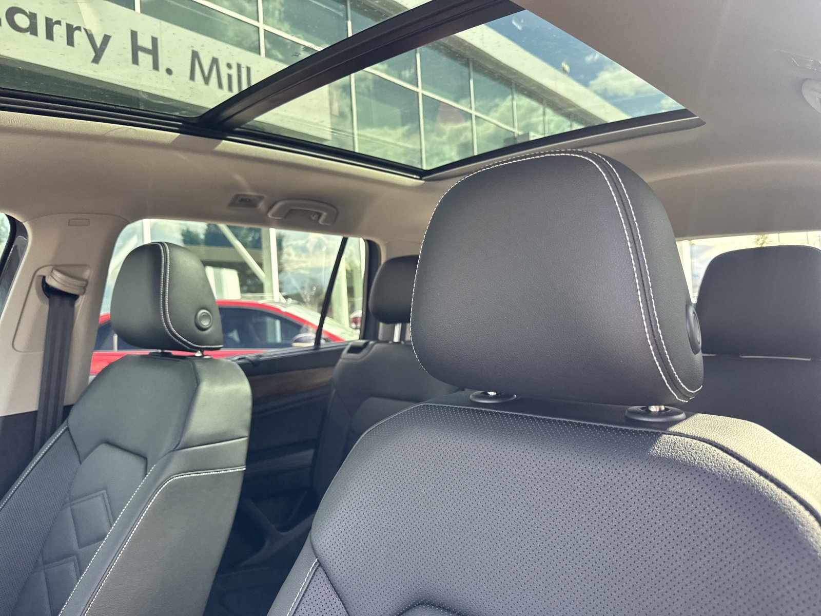 New 2026 Volkswagen Atlas SE image 17