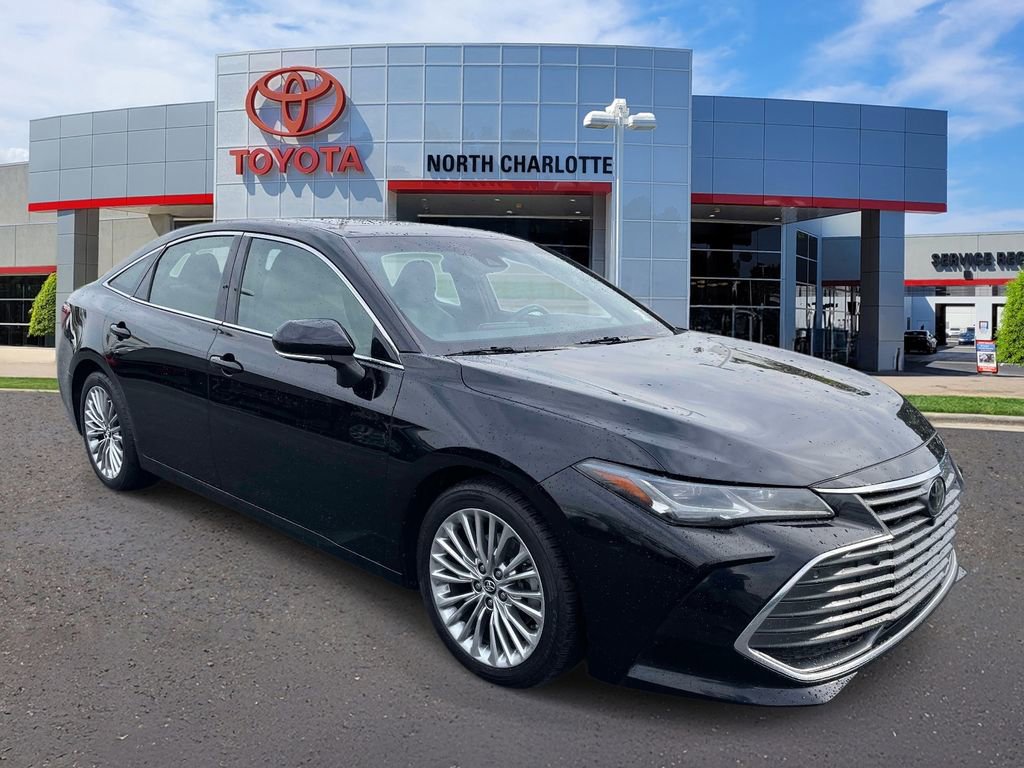 Used 2019 Toyota Avalon Limited w/ Advanced Safety Package image 2