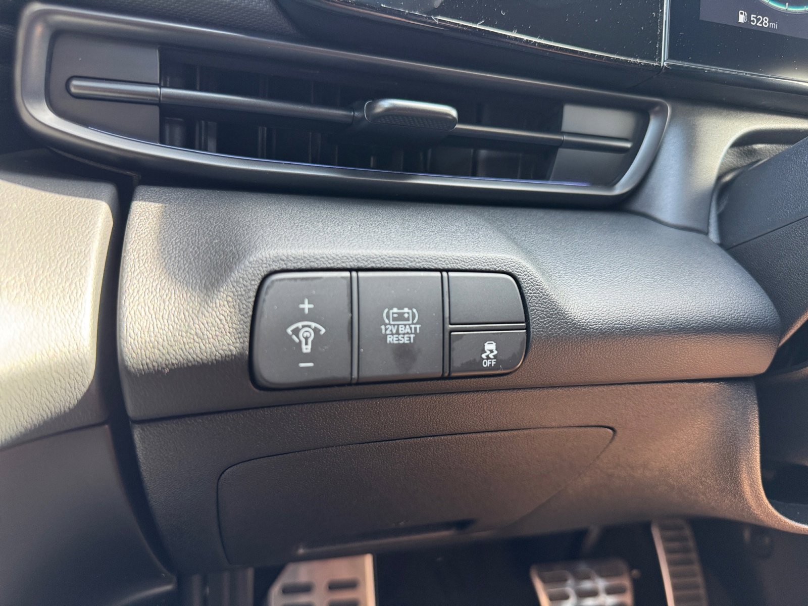 New 2025 Hyundai Elantra SEL image 30