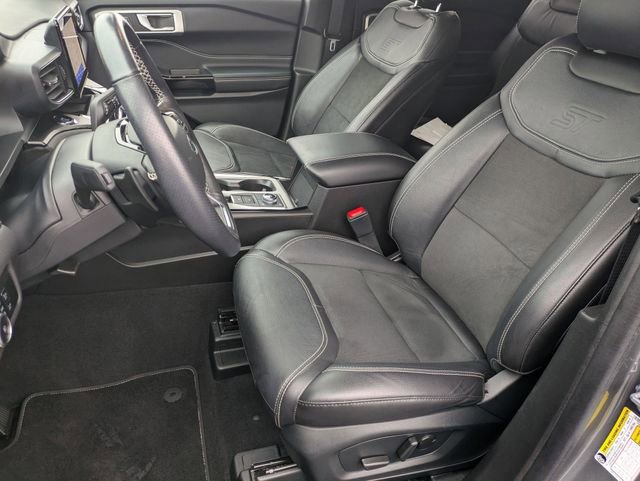 Used 2023 Ford Explorer ST w/ ST High-Performance Pack image 16