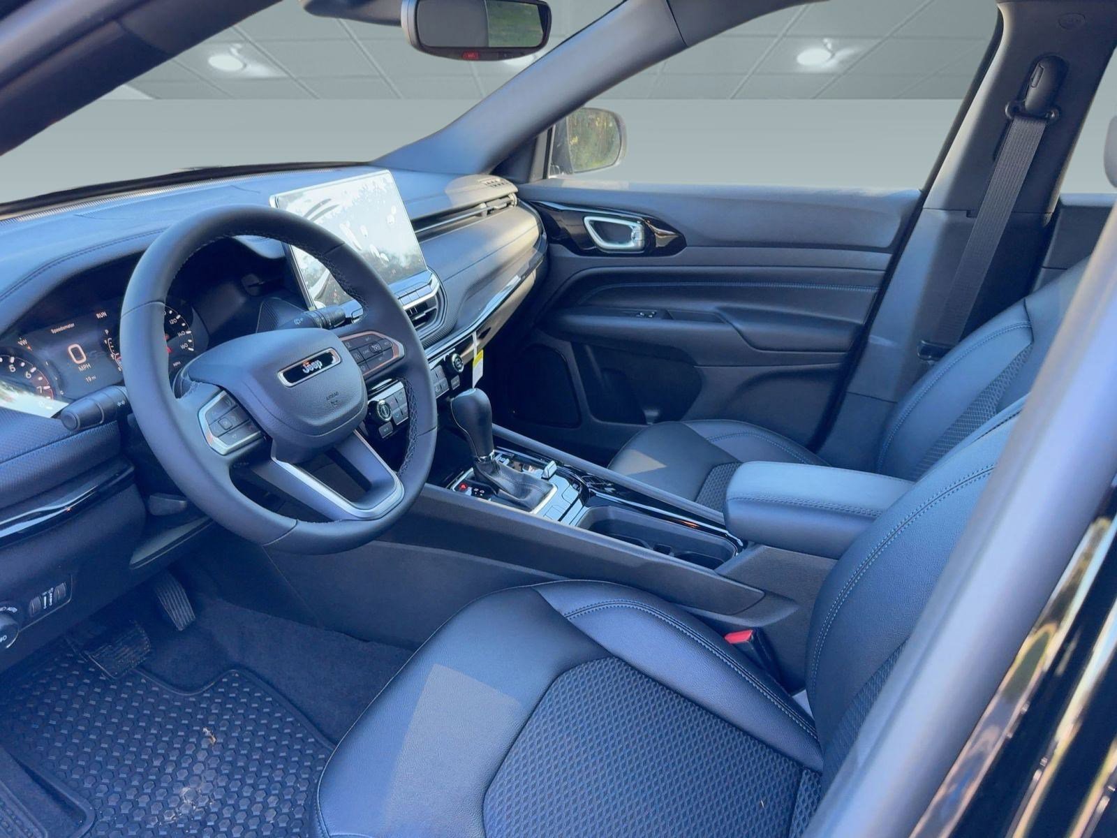 New 2026 Jeep Compass Latitude image 4