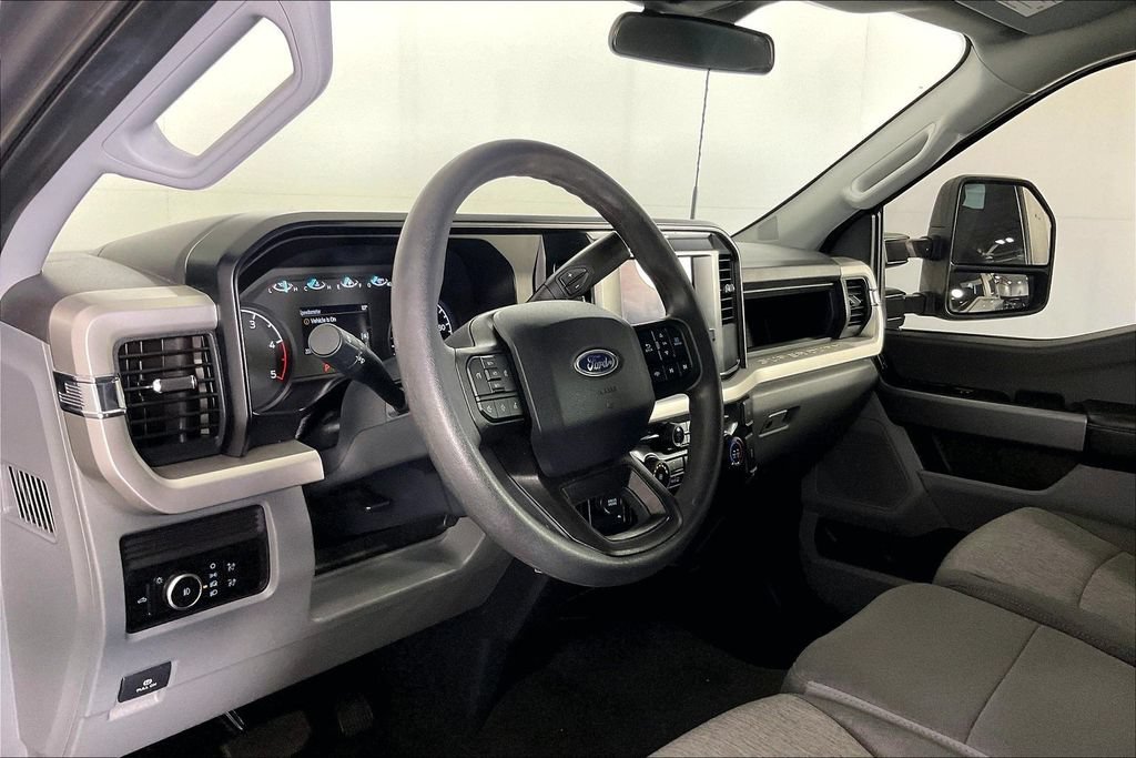 Used 2025 Ford F350 XL w/ STX Appearance Package AWD/4WD image 16