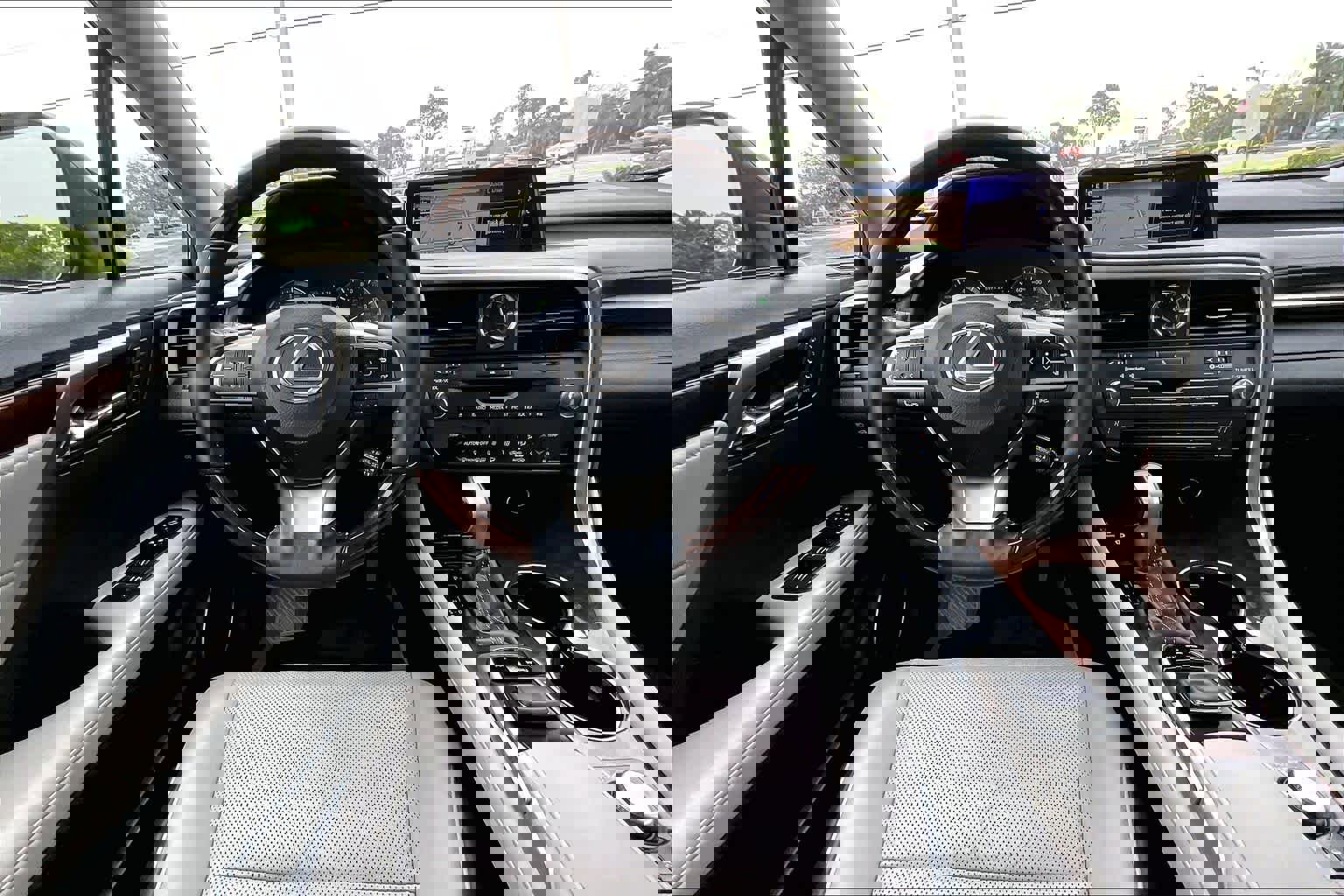 Used 2017 Lexus RX 350 w/ Premium Package image 6