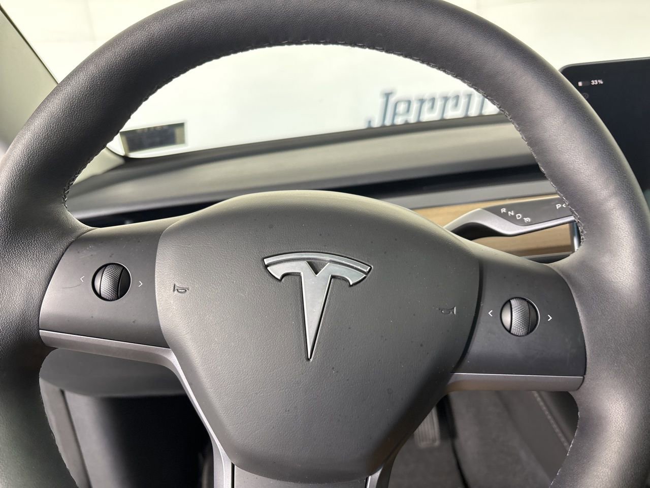 Used 2023 Tesla Model 3 Standard Range image 9