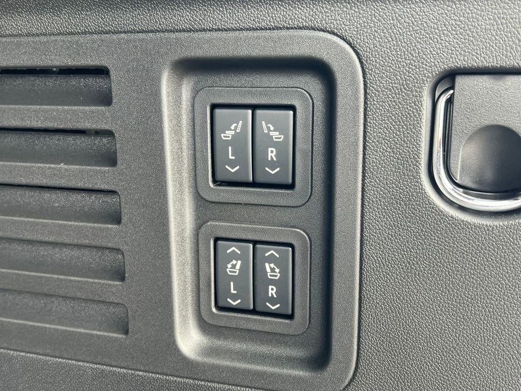 New 2026 Buick Enclave Avenir w/ LPO, Floor Liner Package image 38