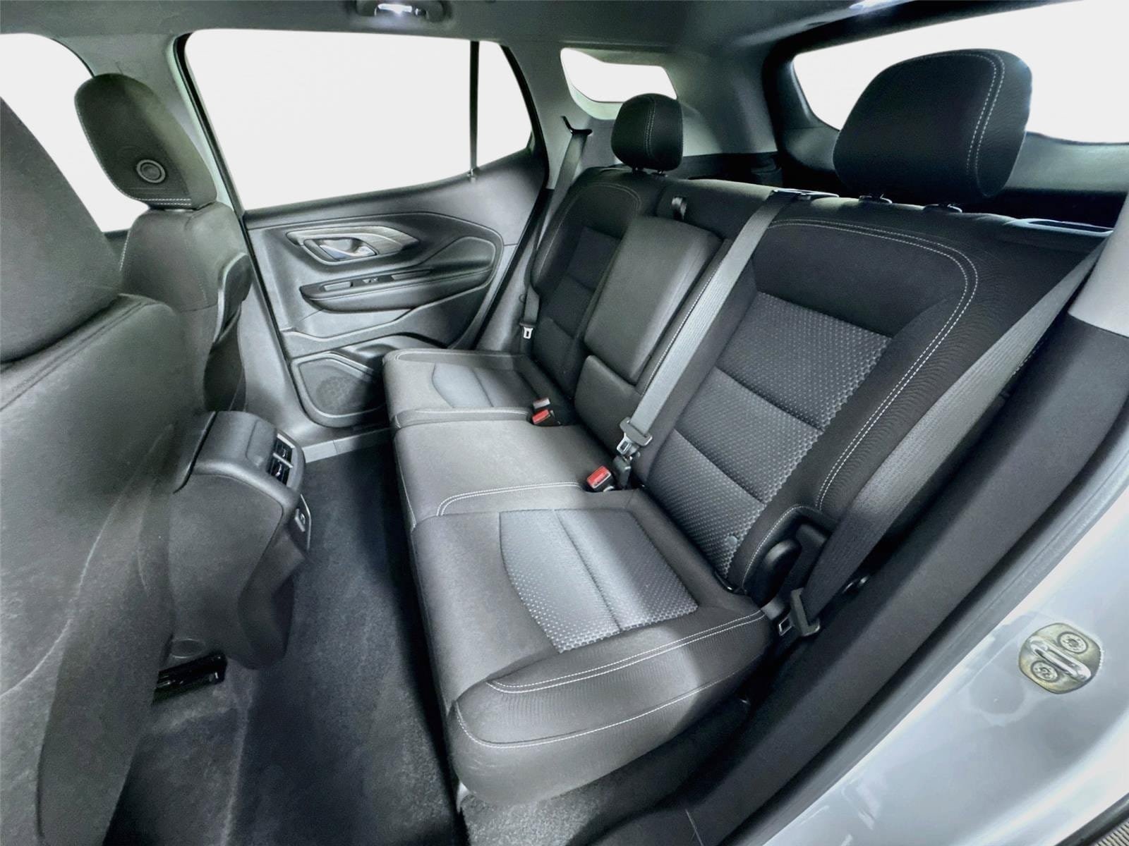 Used 2023 GMC Terrain SLE w/ Driver Convenience Package FWD image 22