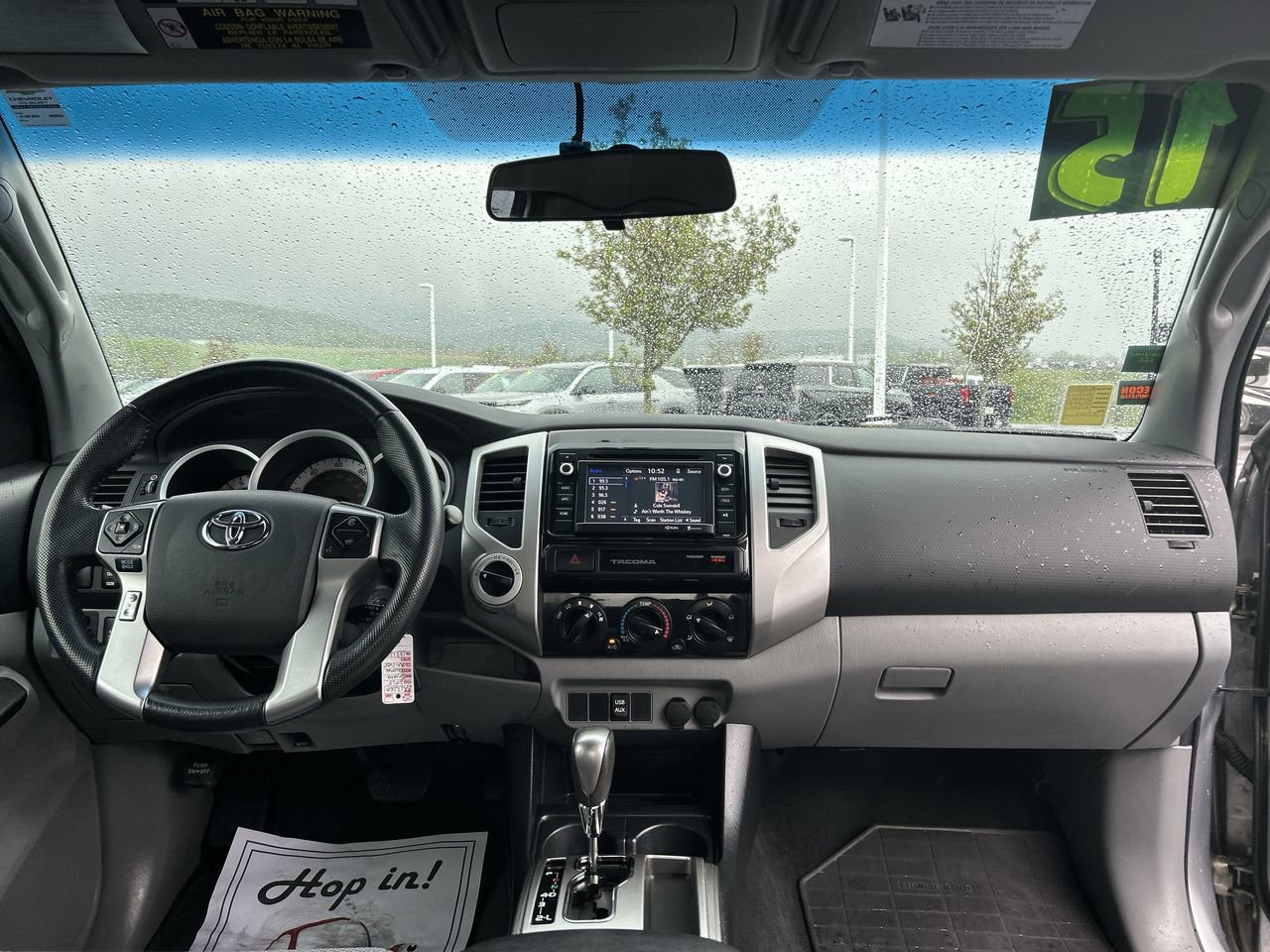 Used 2015 Toyota Tacoma 4x4 Access Cab V6 w/ TRD Sport Package image 18