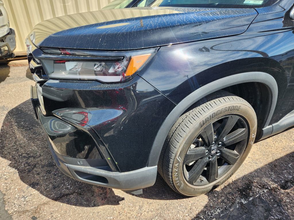 Used 2025 Honda Pilot Black Edition image 5