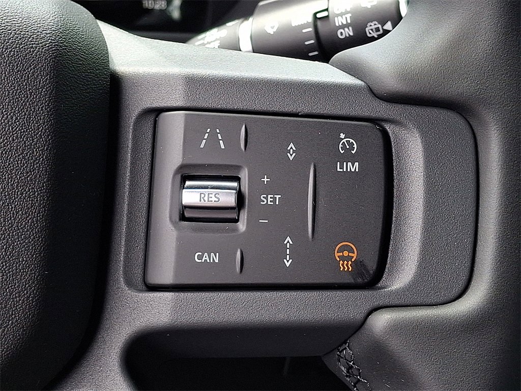 New 2025 Land Rover Defender 110 S image 19