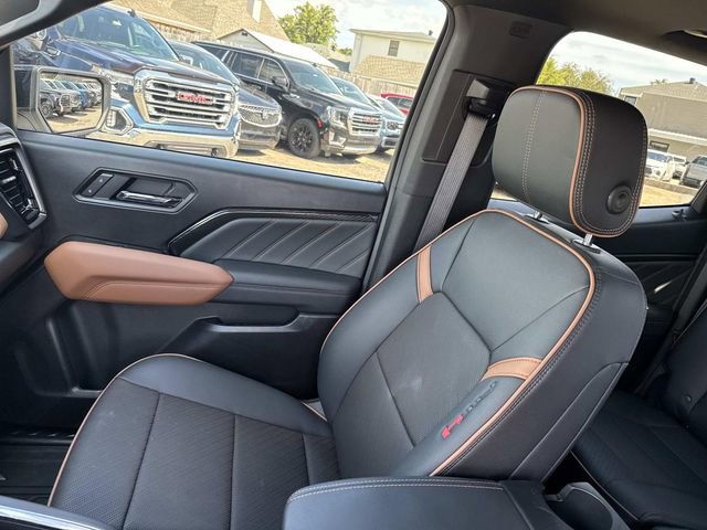 Used 2025 GMC Canyon AT4 w/ Nightfall Edition image 21