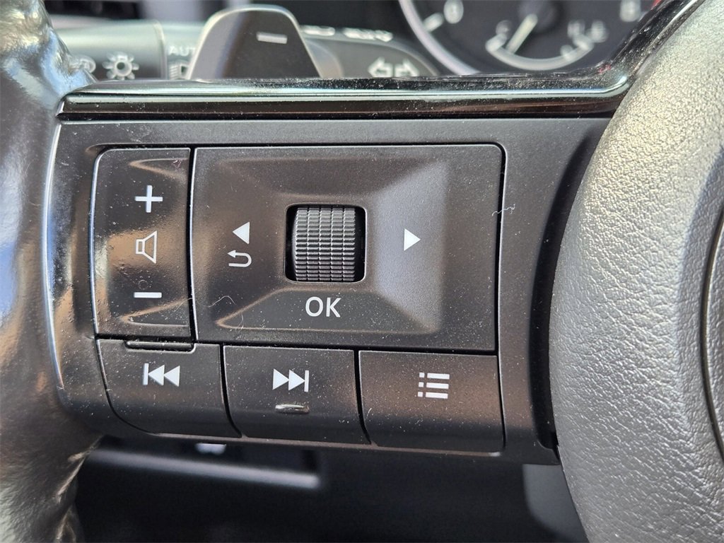 Used 2021 Nissan Rogue SV w/ Premium Package image 26