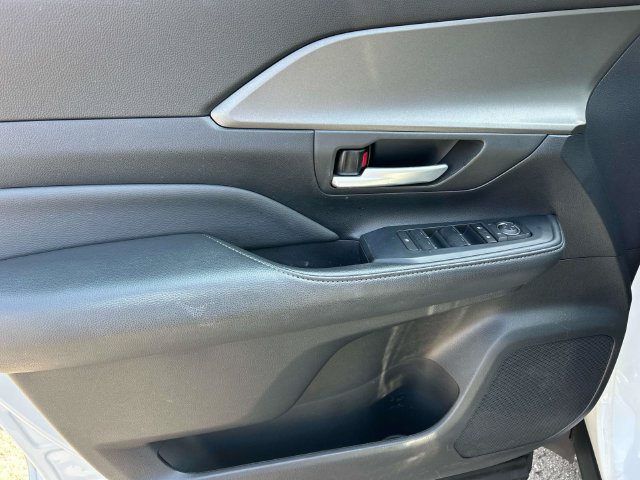 Used 2024 Toyota Grand Highlander AWD image 27