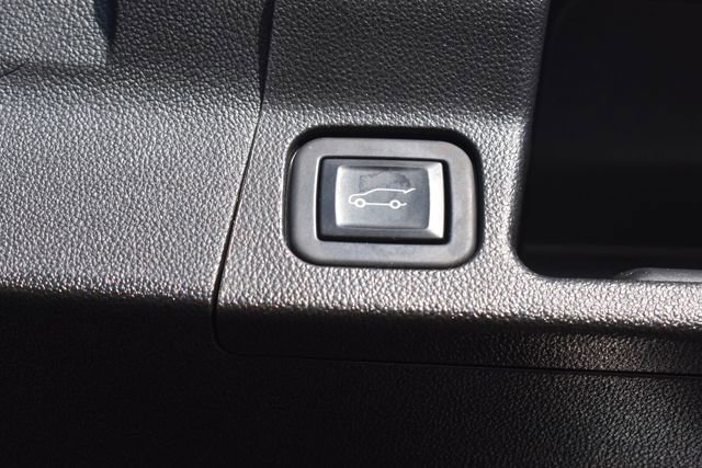 Used 2022 GMC Acadia Denali w/ Denali Technology Package image 21