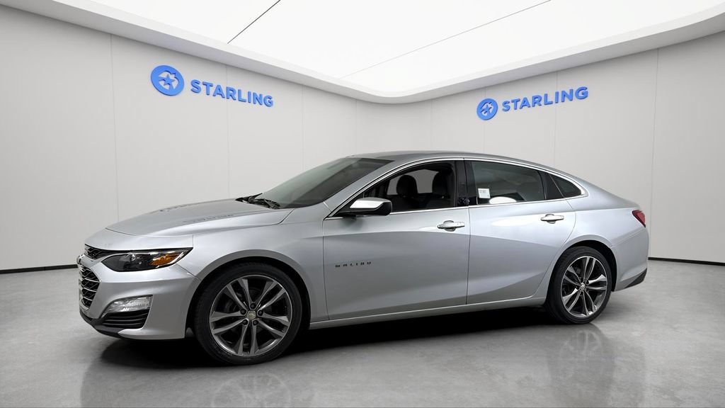 Certified 2022 Chevrolet Malibu LT FWD image 2