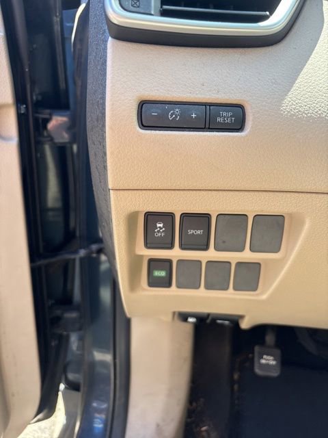 Used 2016 Nissan Rogue S FWD image 20