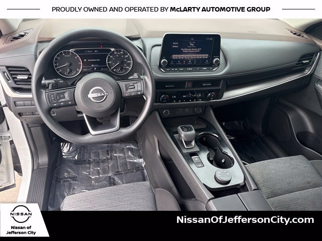 Used 2023 Nissan Rogue SV AWD/4WD image 18