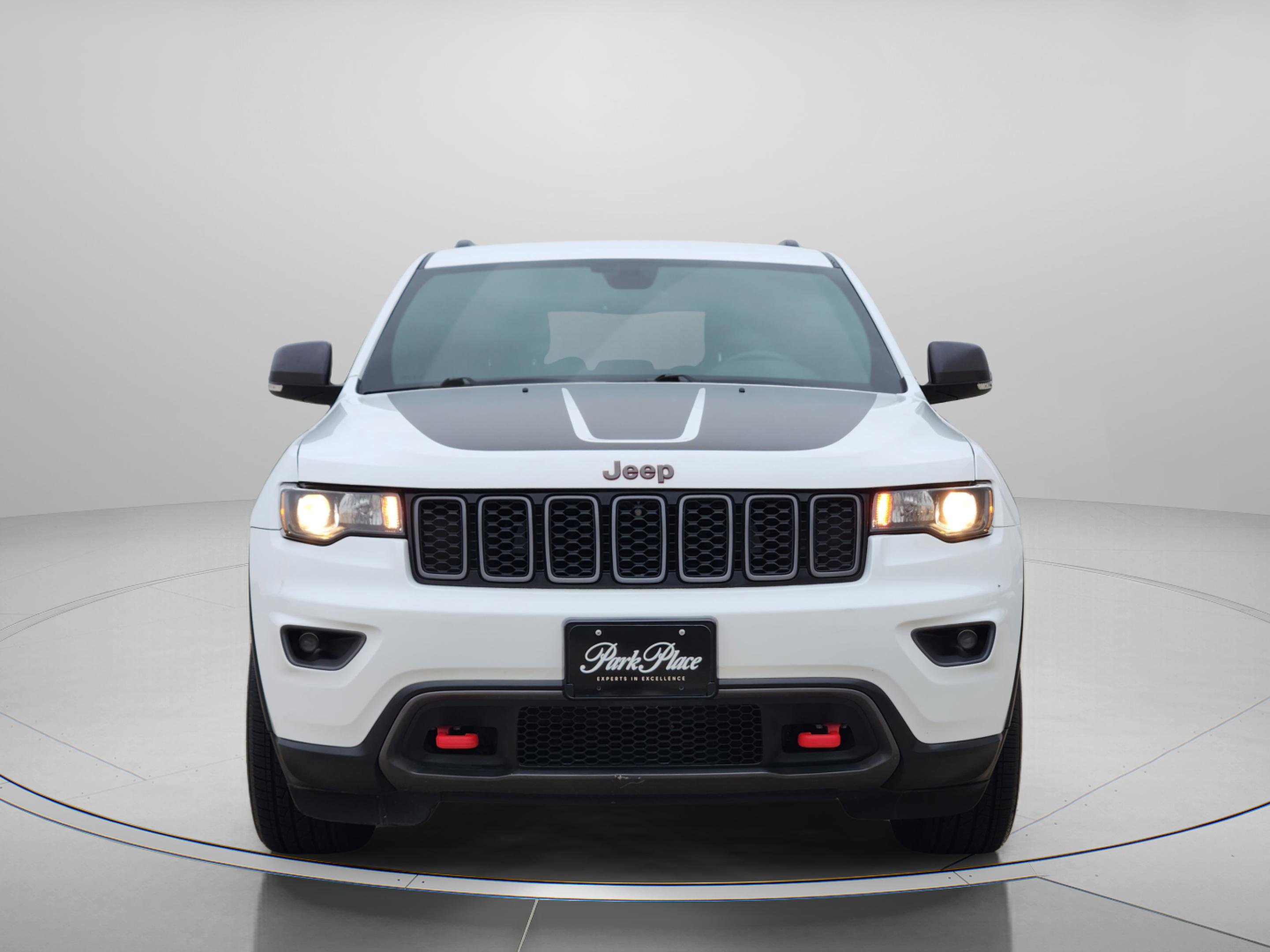 Used 2017 Jeep Grand Cherokee Trailhawk AWD/4WD image 6