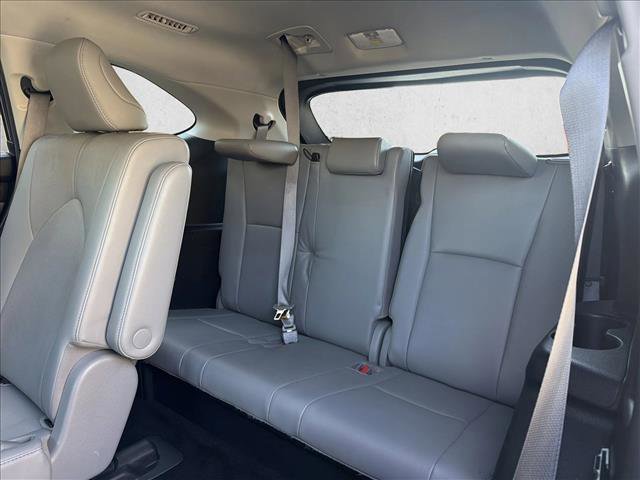 Used 2020 Toyota Highlander Limited image 26