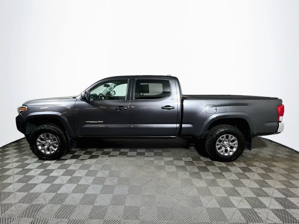 Used 2016 Toyota Tacoma SR5 w/ SR5 Appearance Package (SN) RWD image 4